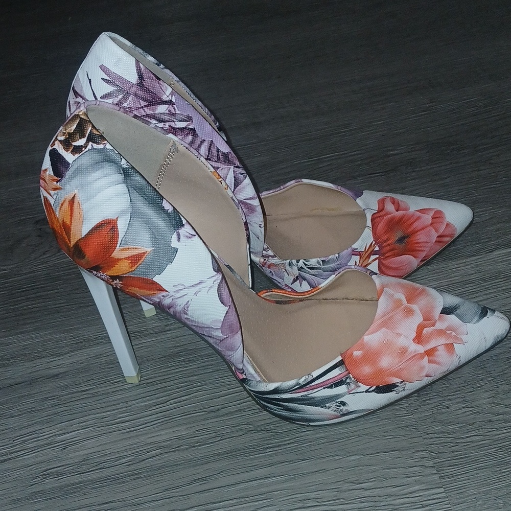 JustFab Monika Floral Stiletto Heels Watercolor Pointed Toe Pumps Sz 7.5 NWOT - Picture 5 of 9